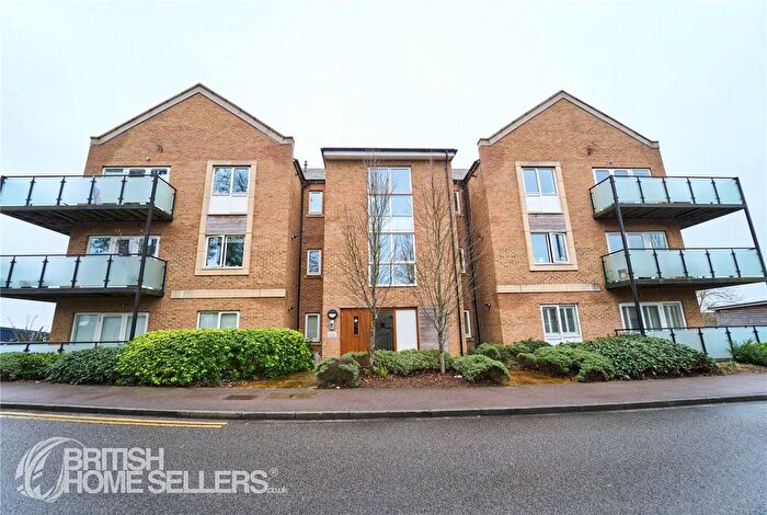 2 Bedroom Flat For Sale In Charles Sevright Way, London, NW7