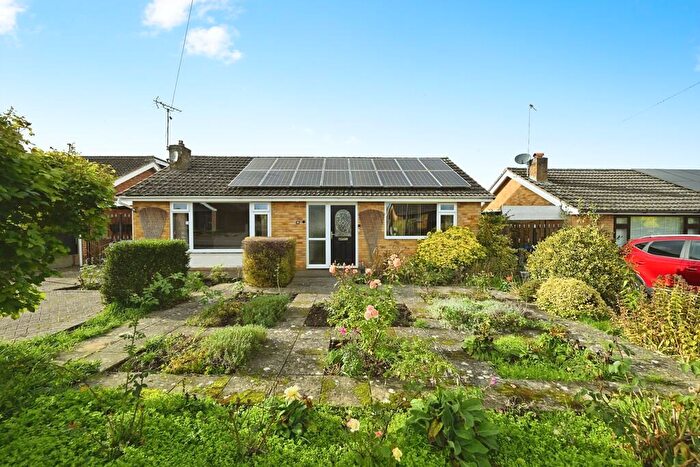 2 Bedroom Detached Bungalow For Sale In Landseer Close, Rugby, CV21