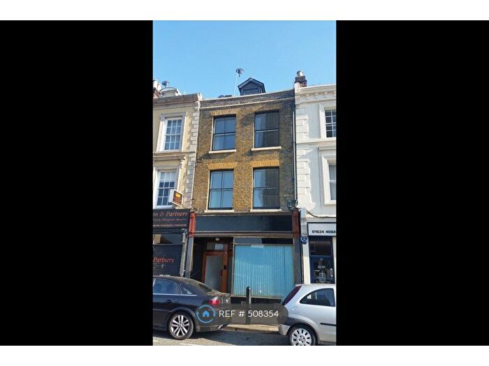 1 Bedroom Flat To Rent In High Street, Chatham, ME4
