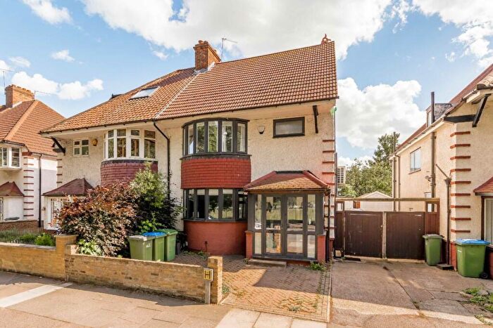3 Bedroom House To Rent In Canberra Road, Charlton, SE7