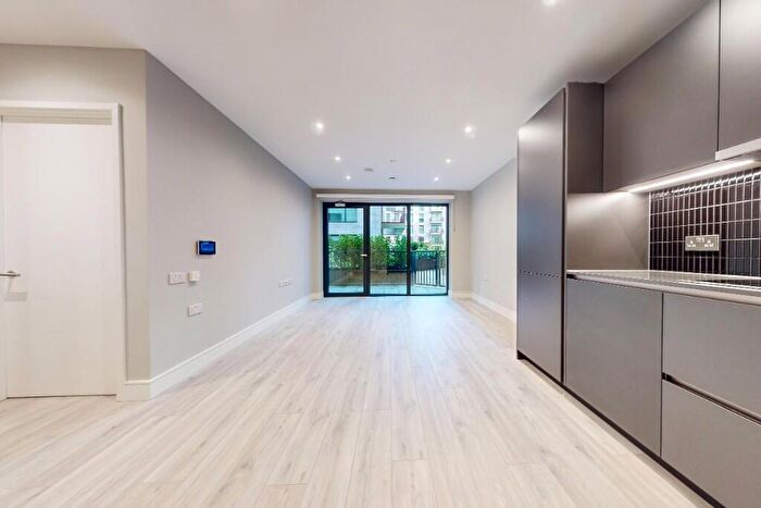 2 Bedroom Flat To Rent In Parkside, SE17