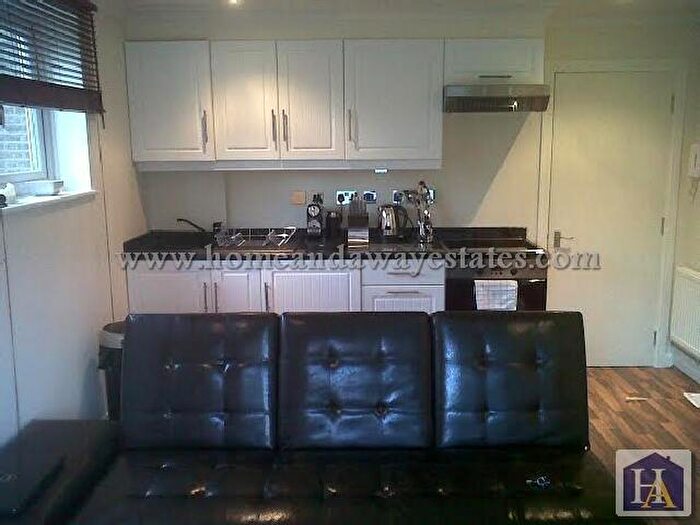 Studio To Rent In St Floor, Gondar Gardens, West Hampstead, NW6