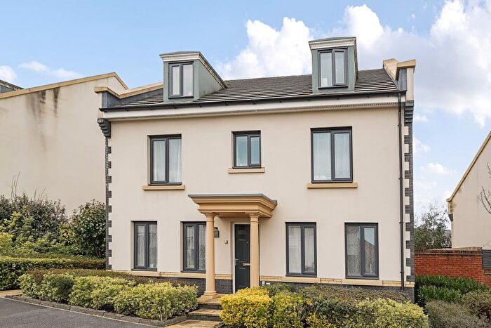 6 Bedroom Detached House For Sale In Buttercup Way, Newton Abbot, TQ12