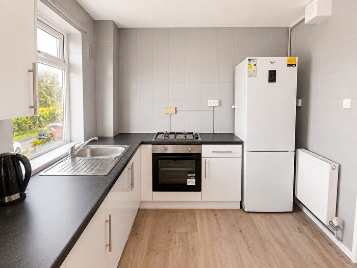 2 Bedroom Flat For Sale In Vandyke Close, Newport, NP19