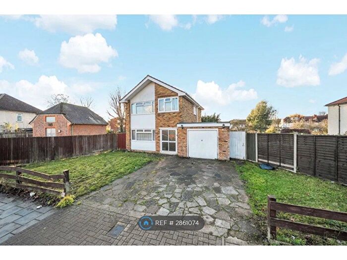 4 Bedroom Detached House To Rent In Kings Road, Harrow, HA2