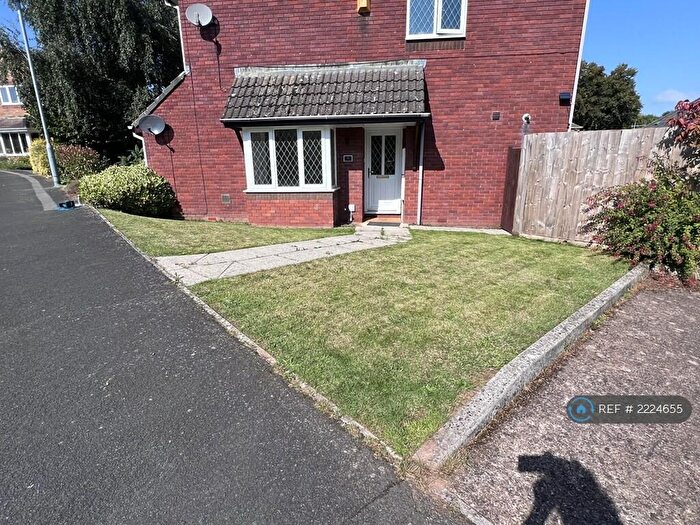 2 Bedroom Flat To Rent In Walnut Close, Exminster, Exeter, EX6