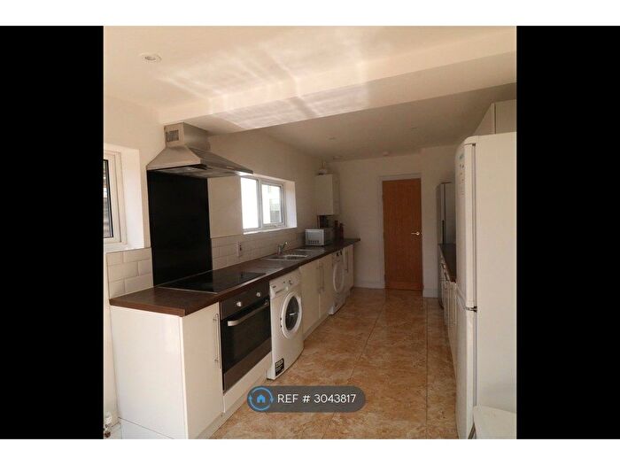 3 Bedroom Terraced House To Rent In Moffat Road, Thornton Heath, CR7