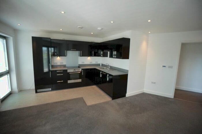 2 Bedroom Flat To Rent In Gaol Ferry Steps, Bristol, BS1