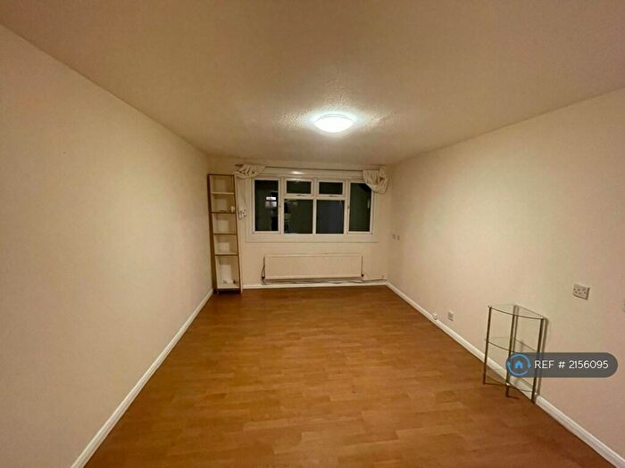 1 Bedroom Flat To Rent In Shoreham Close, Croydon, CR0