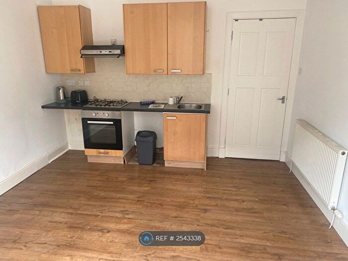 1 Bedroom Flat To Rent In Watson Street, Dundee, DD4