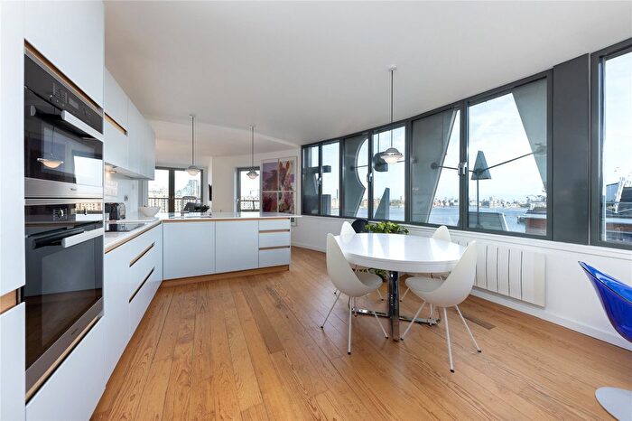 1 Bedroom Flat For Sale In Tunnel Wharf, - Rotherhithe Street, London, SE16