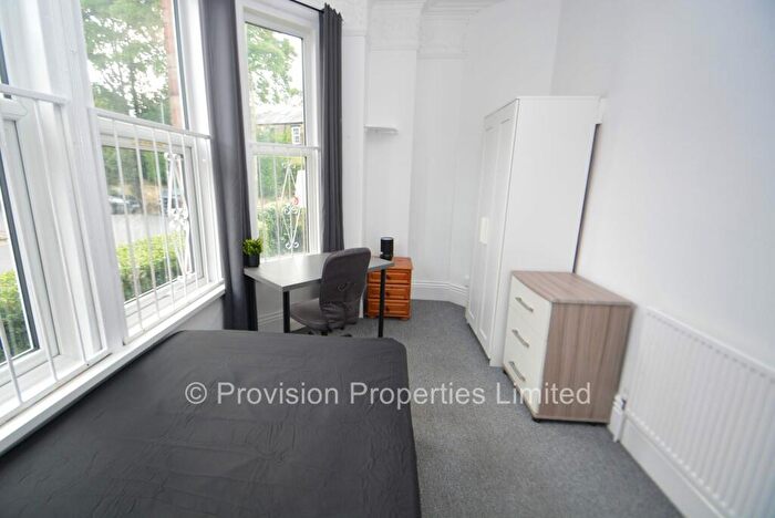 10 Bedroom Terraced House To Rent In Delph Lane, Woodhouse, Leeds, LS6