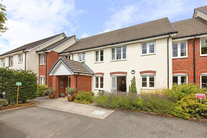 1 Bedroom Flat For Sale In Penn Road, Hazlemere, HP15