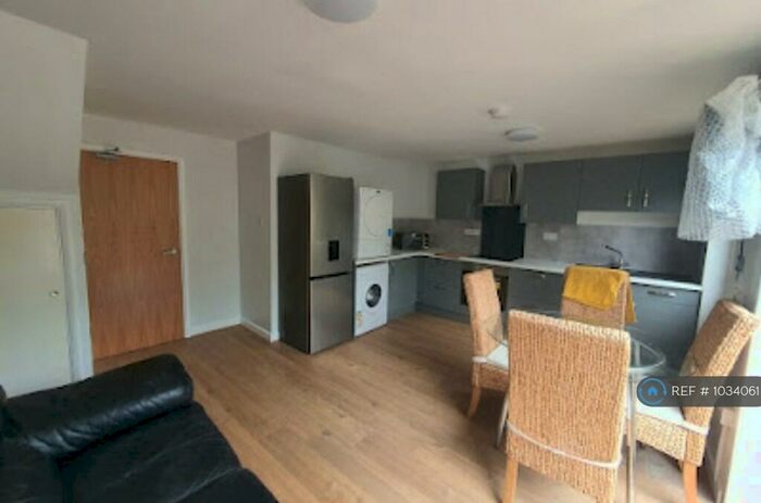 4 Bedroom Semi-Detached House To Rent In Newton Road, Bath, BA2