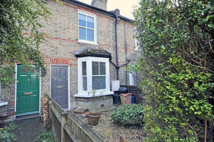 3 Bedroom Cottage To Rent In Beverley Path, Barnes, SW13