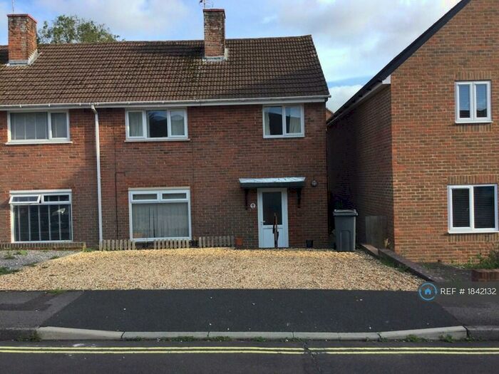 3 Bedroom End Of Terrace House To Rent In Fleming Road, Winchester, SO22