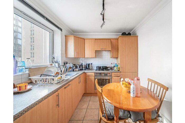 1 Bedroom Flat For Sale In Moreland Street, Clerkenwell, EC1V