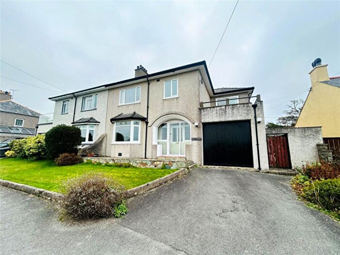 4 Bedroom Semi-Detached House For Sale In Caernarfon Road, Pwllheli, Gwynedd, LL53
