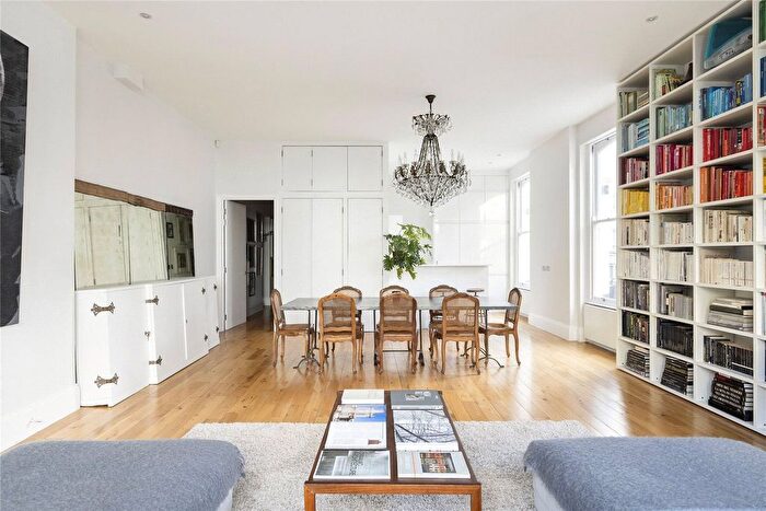 2 Bedroom Flat To Rent In Westbourne Grove, Westminster, W2