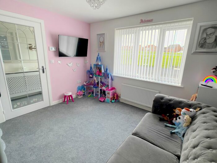 4 Bedroom Detached House For Sale In Wooler Drive, The Middles, Stanley DH9