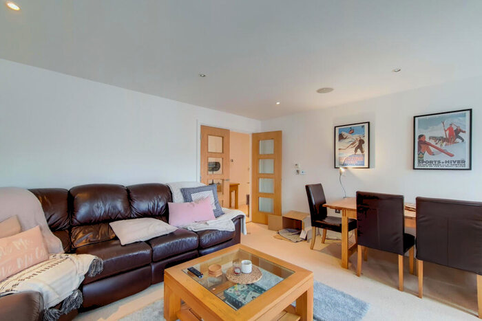 3 Bedroom Apartment To Rent In Camborne Road, Sutton, SM2