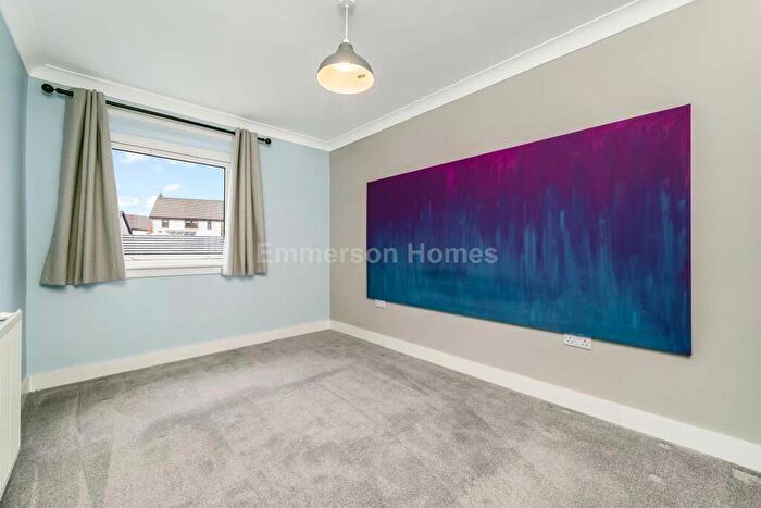 1 Bedroom Flat For Sale In Harvey Terrace, Lochwinnoch, PA12