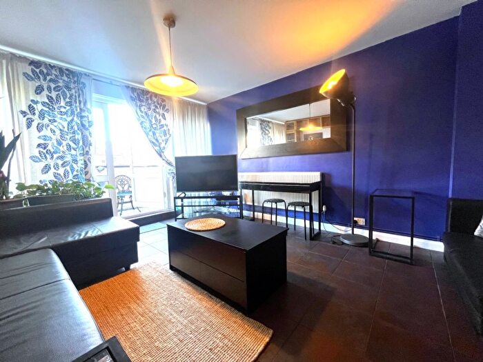 2 Bedroom Flat To Rent In Doric Way, Euston, London, NW1