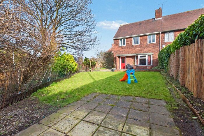 3 Bedroom Semi-detached House For Sale In Cockshott Lane, Leeds, West Yorkshire, LS12