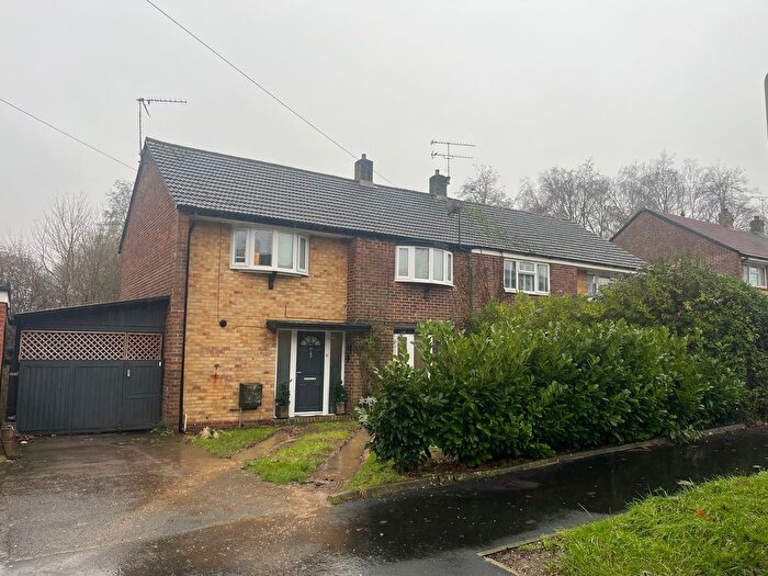 4 Bedroom Semi Detached House For Sale In Laburnum Road, Waterlooville, PO7