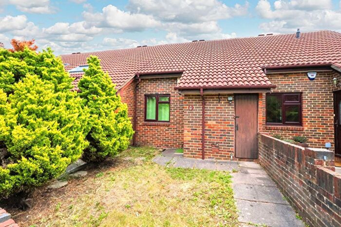 1 Bedroom Terraced House For Sale In Oxlip Close, Shirley Oaks Village, CR0