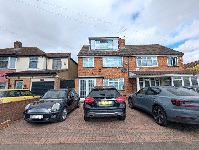 4 Bedroom Semi-Detached House To Rent In Hatton Road, Feltham, TW14