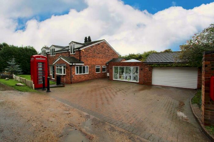 6 Bedroom Detached House For Sale In Kingsbury Road, Sutton Coldfield, B76