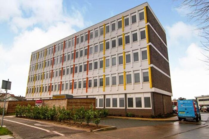 2 Bedroom Flat To Rent In Orchard House - Brislington, BS4