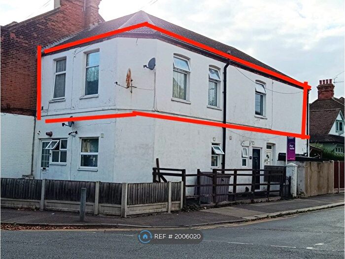 2 Bedroom Flat To Rent In Hamlet Court Road, Essex, SS0