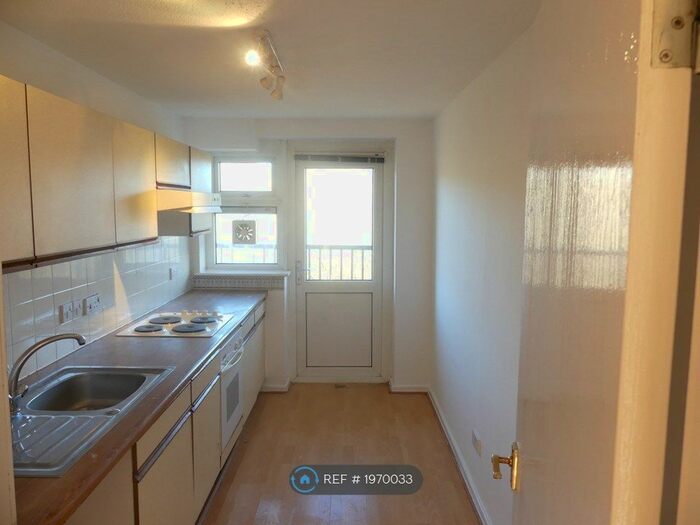 1 Bedroom Flat To Rent In Tilehurst Court, Salford, M7