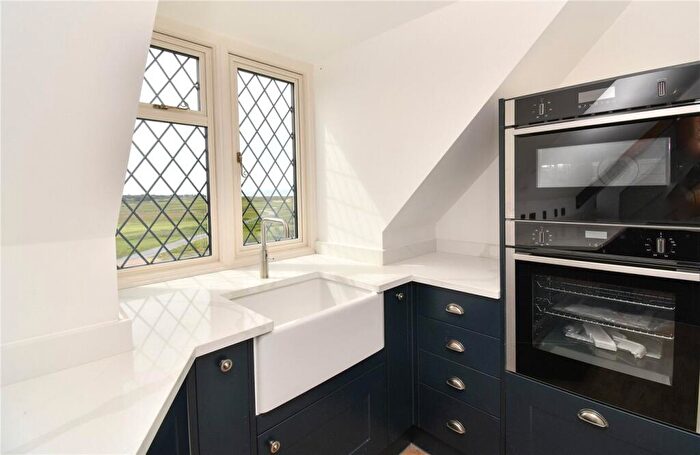 2 Bedroom Apartment For Sale In Stanley Road, Hoylake, Wirral, CH47
