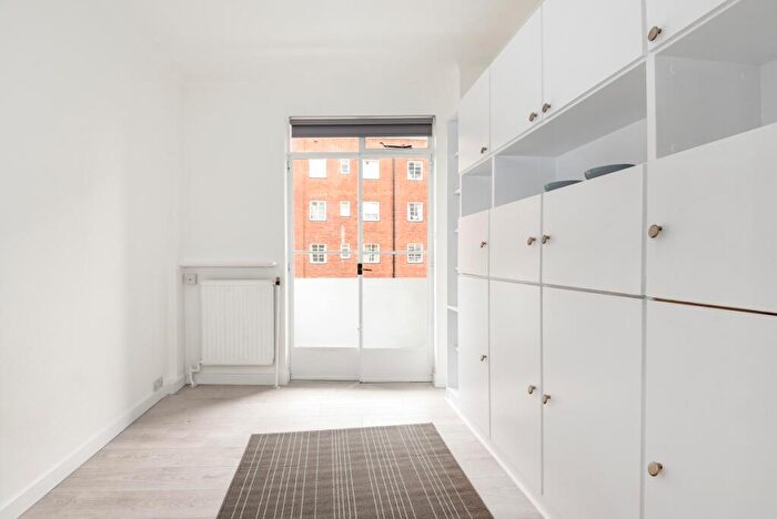 Apartment To Rent In Prince Albert Road London, NW8
