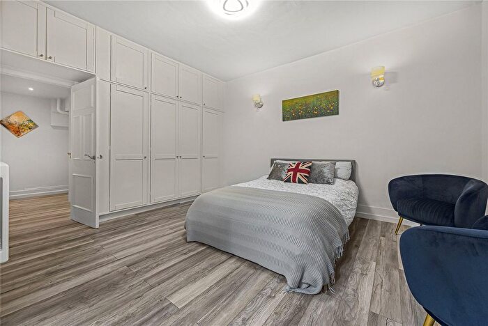 Studio For Sale In North Audley Street, Marble Arch, W1K