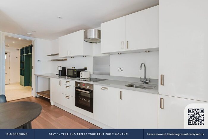 2 Bedroom Flat To Rent In Bayswater, London, W2