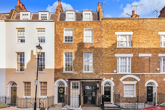 3 Bedroom Semi Detached House To Rent In The Courtyard, Smith Street, SW3