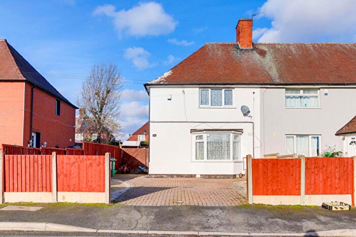3 Bedroom End Of Terrace House For Sale In Ashworth Close, Nottingham, NG3