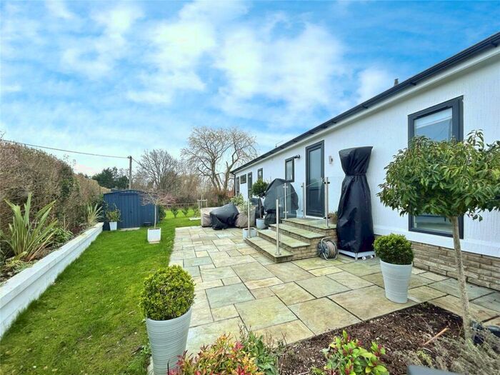 3 Bedroom Bungalow For Sale In Benham Lane, Riseley, Reading, RG7