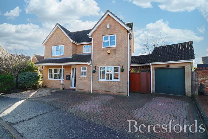 4 Bedroom Detached House For Sale In Carron Mead, South Woodham Ferrers, CM3