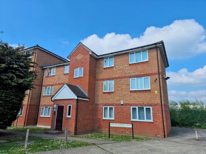 1 Bedroom Flat To Rent In Express Drive, Goodmayes, IG3