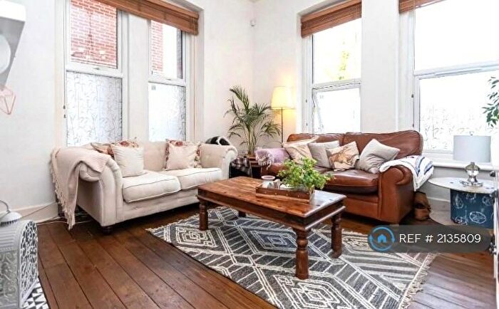 2 Bedroom Flat To Rent In Norwich Mansions, Bournemouth, BH2