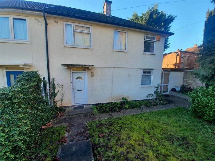 3 Bedroom Property To Rent In Hipwell Crescent, Leicester LE4