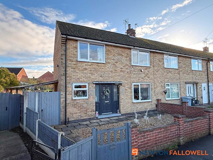 3 Bedroom End Of Terrace House For Sale In Cranmer Road, Newark, NG24