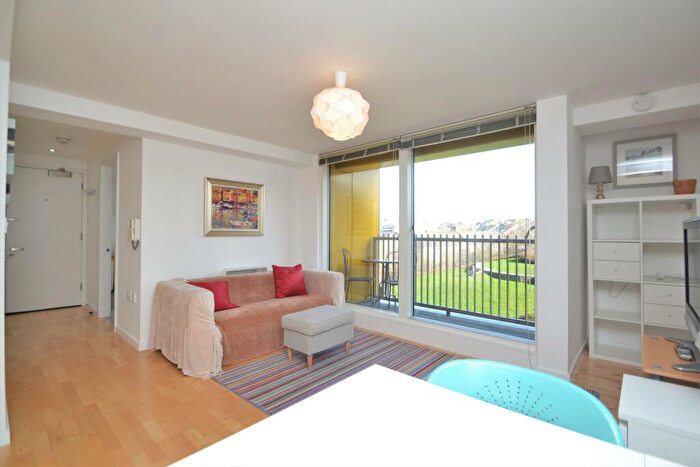 1 Bedroom Flat To Rent In The Avenue, Leeds, LS9