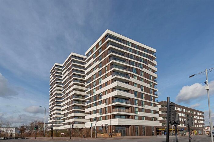 2 Bedroom Flat For Sale In Beck Square, Leyton, E10