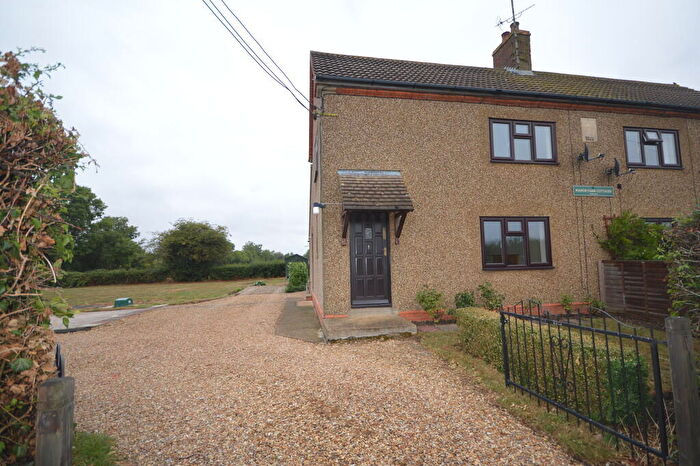 3 Bedroom Semi-Detached House To Rent In Manor Farm Cottages, Lower Dean, PE28